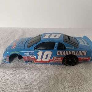 Racing Champions Channel Lock #10 Phil Parsons Chevrolet Monte Carlo NASCAR 1/64